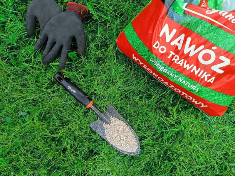 Wysokoazotowy Nawóz Do Trawnika – Wspierany Naturą – 3 x 8 kg Vegano - obrazek 5